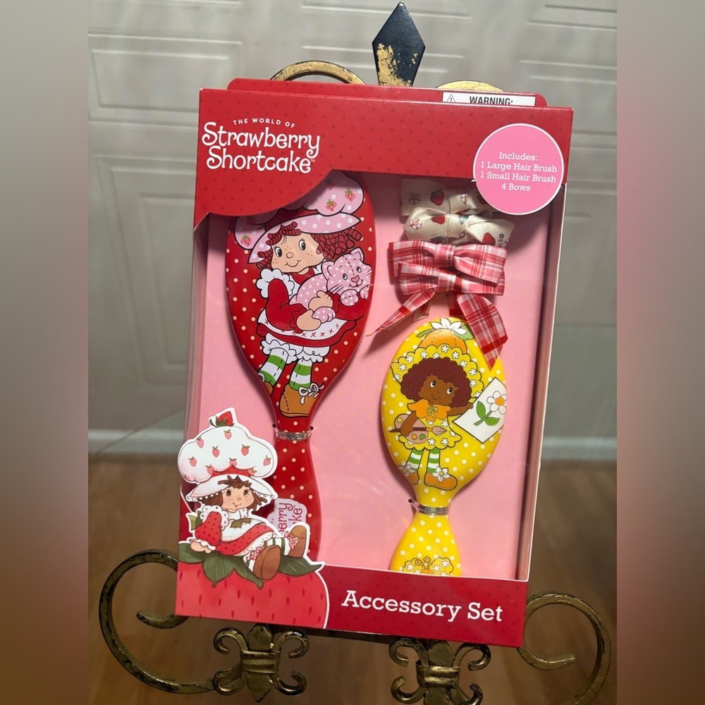 Strawberry Shortcake Hair Brush Set 2 pk & 4 Bows Blueberry Muffin/Orange
